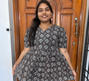 Feeding Short Kurti